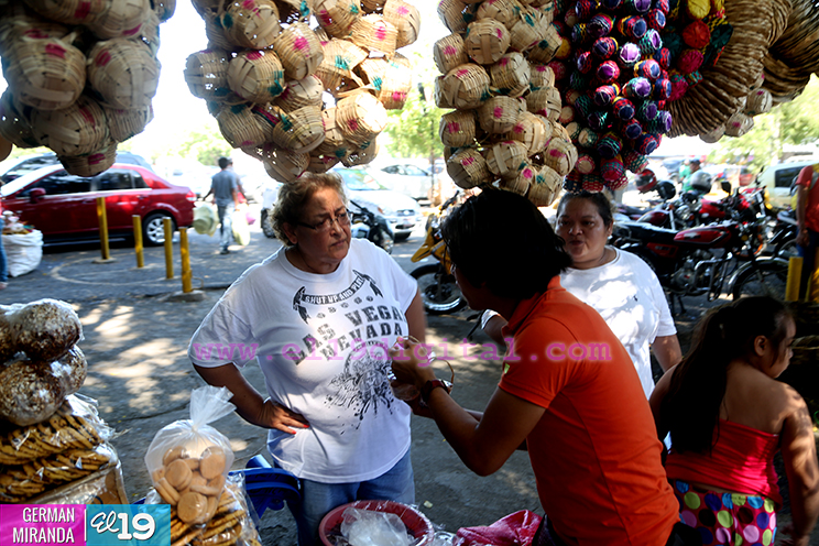 Inicio del novenario a la Virgen aumenta el comercio en los mercados