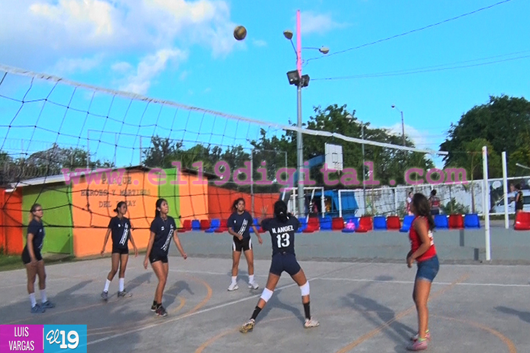 Jóvenes nicaragüenses miden sus habilidades en Campeonato Nacional de Voleibol