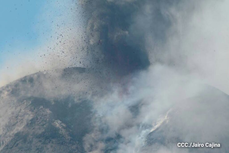 Volcán Momotombo entra en actividad eruptiva tras 110 años de relativa calma