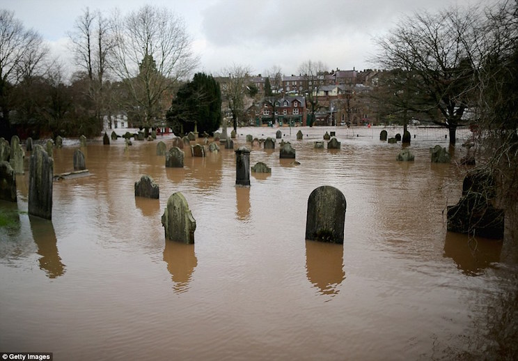 Tormenta Desmond deja un muerto y graves inundaciones en el Reino Unido
