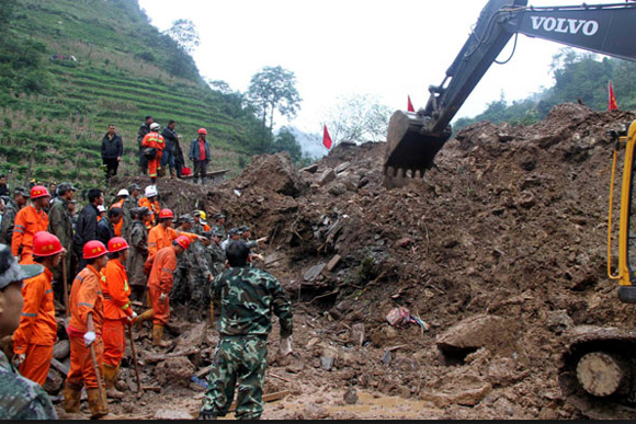 Deslizamiento de tierra deja más de 40 desaparecidos en sur de China