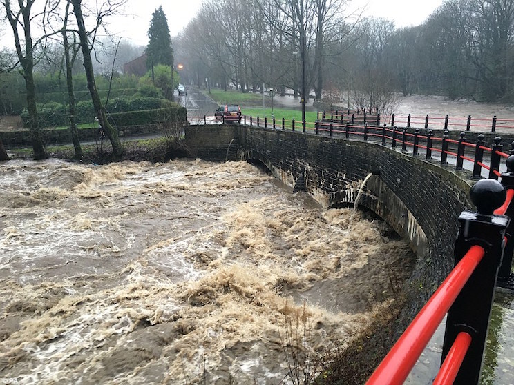 Alerta por graves inundaciones en Gran Bretaña