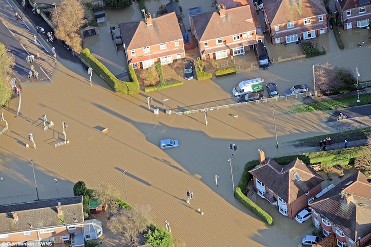 Cientos de evacuados en el norte de Inglaterra por inundaciones