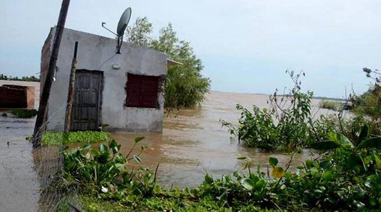 Más de 170 mil evacuados por inundaciones en Suramérica