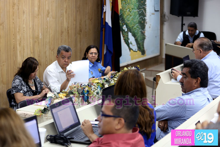 Sistema de Producción, Consumo y Comercio reunido con productores agropecuarios