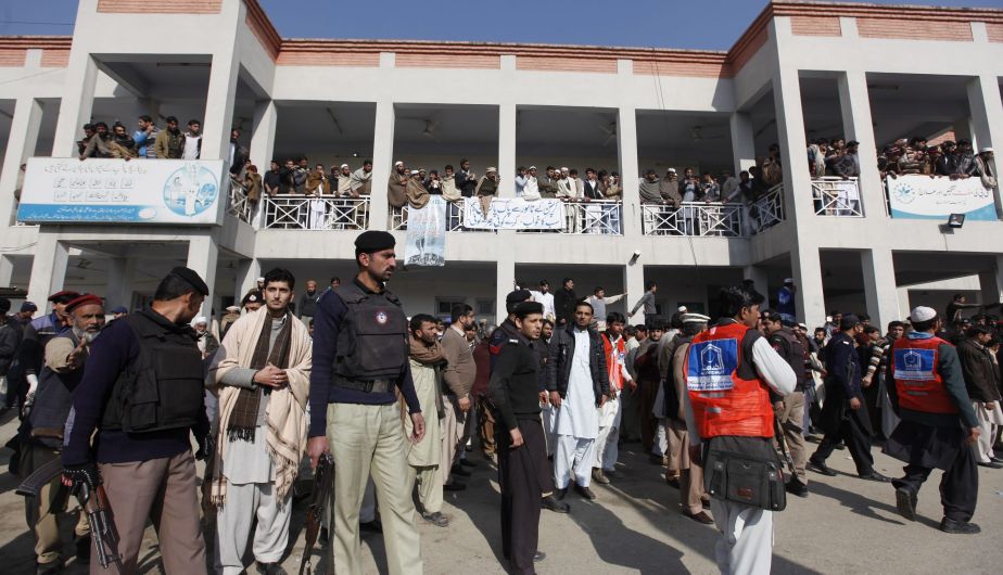 Pakistán: Al menos 21 muertos en ataque a universidad de Bacha Khan