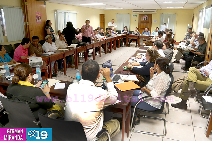 Acuerdan incremento del 8 y 9 por ciento del salario mínimo