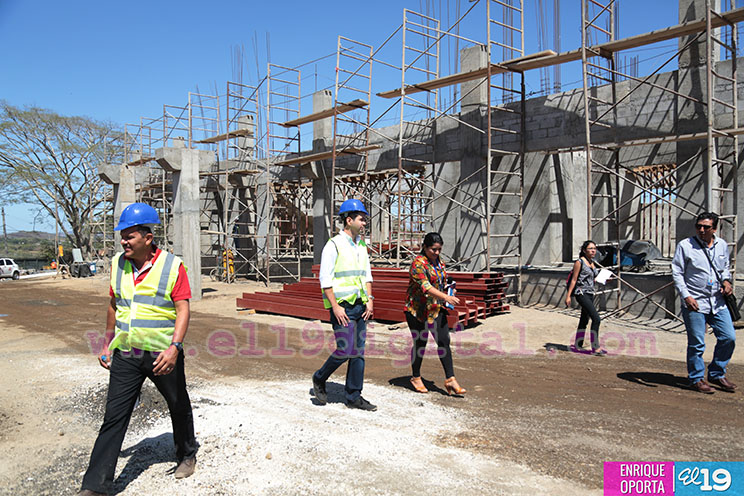 Avanza construcción de centro comercial Plaza la Fe en Carretera Sur