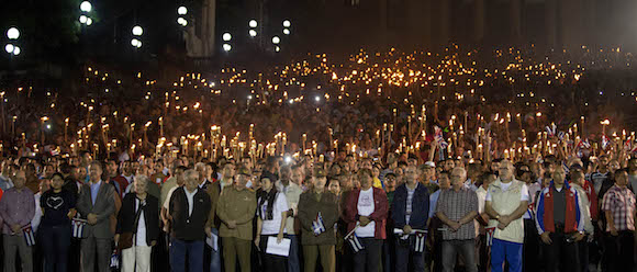 Cuba rinde tributo a José Martí en Marcha de las Antorchas