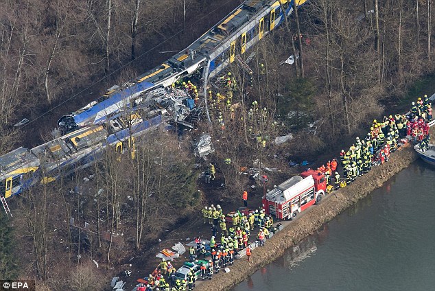 Fatal choque de trenes en el sur de Alemania deja 9 muertos
