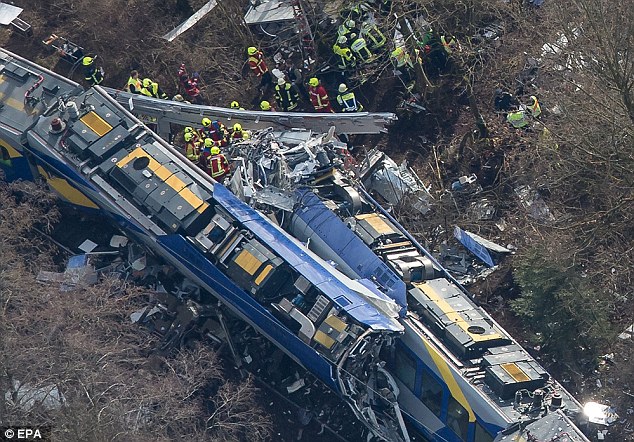 Fatal choque de trenes en el sur de Alemania deja 9 muertos