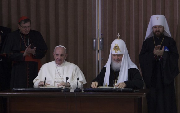 Papa y Patriarca ruso piden fin de la violencia y el terrorismo	