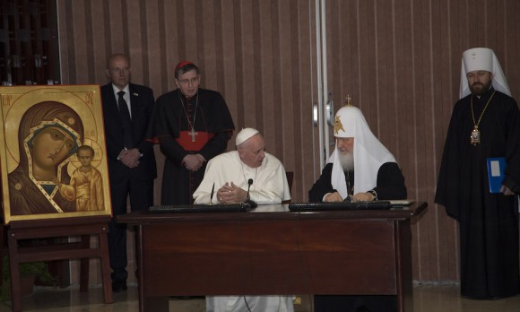 Papa y Patriarca ruso piden fin de la violencia y el terrorismo	