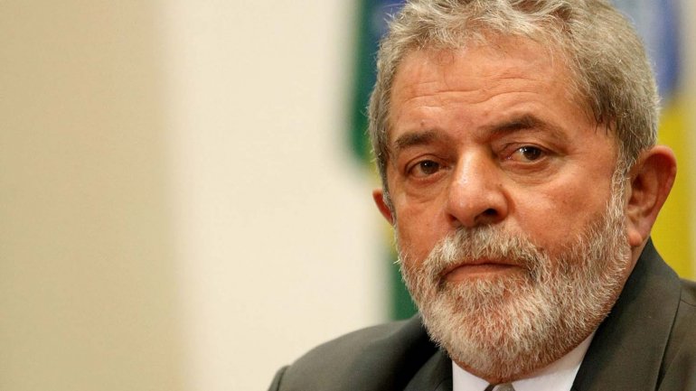 Liberan a Lula tras violento traslado a comisaría