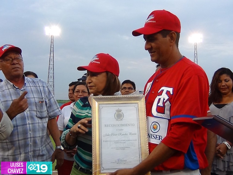 Everth Cabrera debuta con los Tiburones de Granada