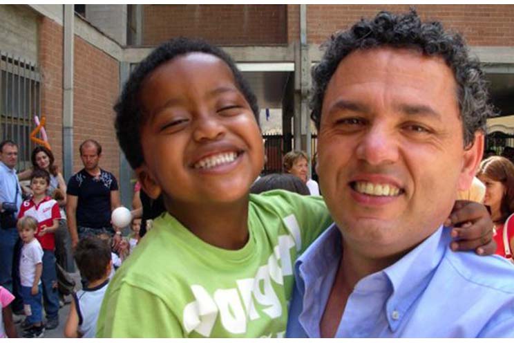 Pidió a Apple que desbloquee el iPhone de su hijo muerto