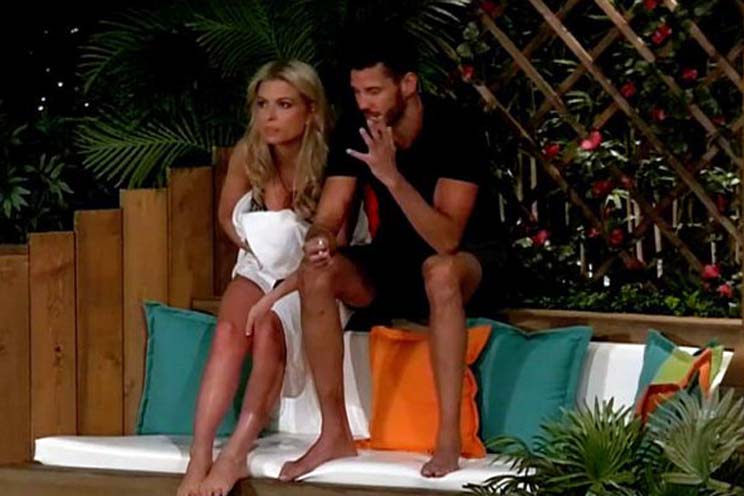 Quitan corona a Miss Gran Bretaña por tener sexo en tv