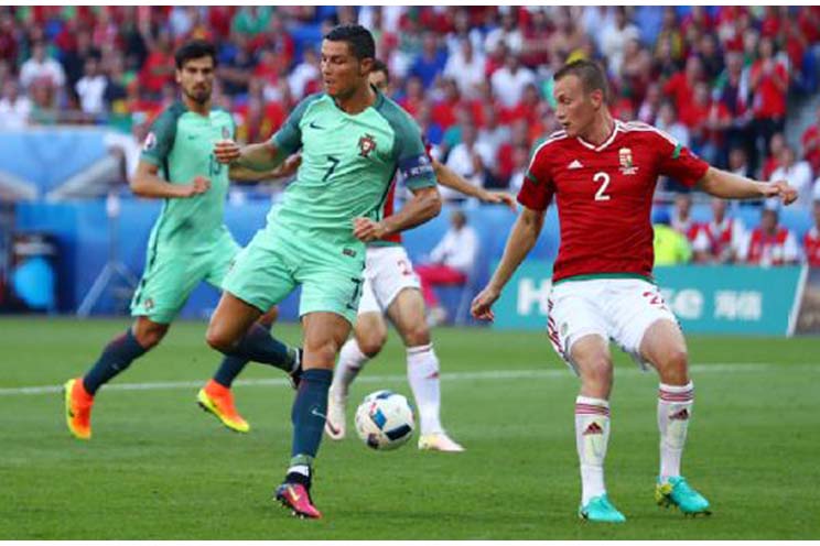 Portugal clasifica sufriendo