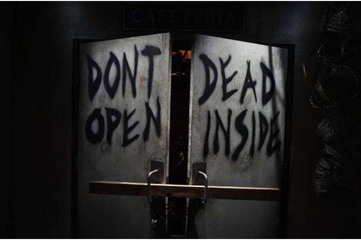 ¡Escalofriante! Así es por dentro el nuevo parque temático de The Walking Dead