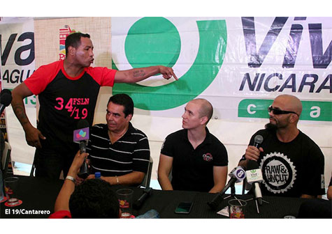 Mayorga y Martínez se desafían en careo frente a la prensa