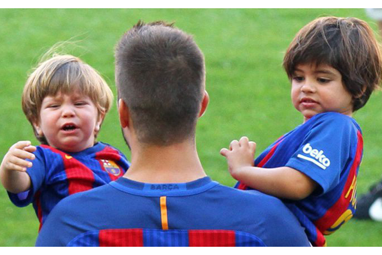 Los hijos de Messi, Piqué y Suárez debutan en la escuela del Barça
