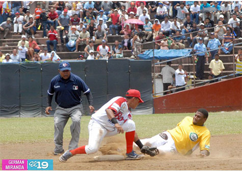 Bóer hace el milagro y habrá sexto juego