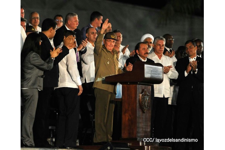 Multitudinario acto político-cultural en homenaje al Comandante Fidel en Cuba