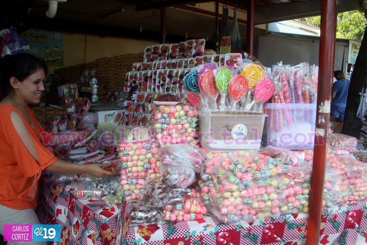 Comerciantes satisfechos con buenas ventas de productos alusivos a La Gritería