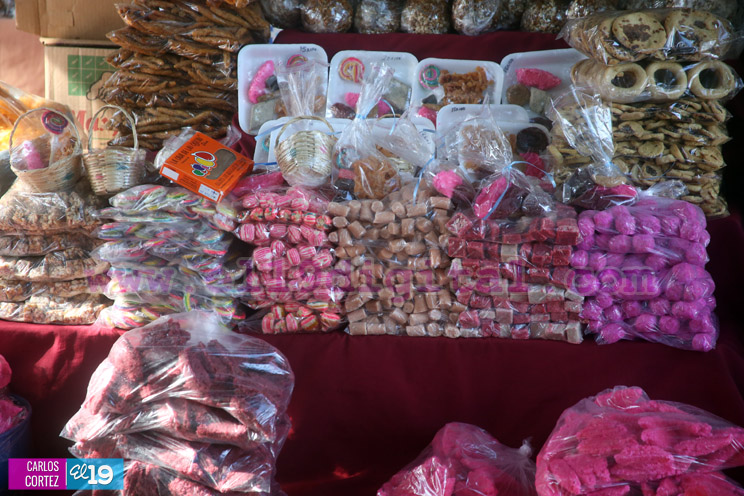 Comerciantes satisfechos con buenas ventas de productos alusivos a La Gritería