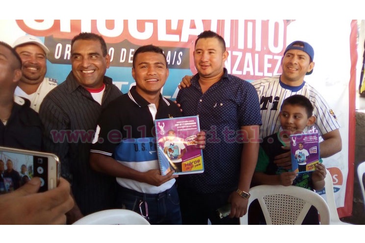 “Chocolatito” anuncia inauguración de Auto Lavado