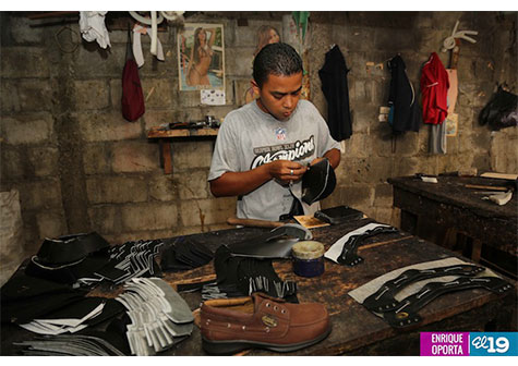 Artesanos granadinos al frente de la economía local