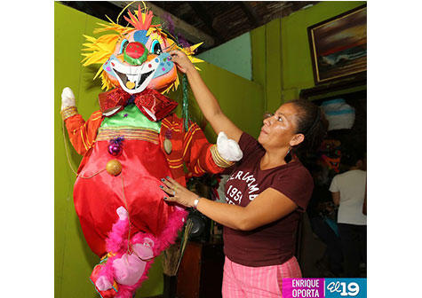 Artesanos granadinos al frente de la economía local
