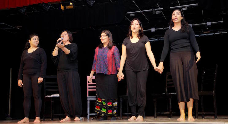 Cuentos de Rubén Darío adaptados al hindi atraen a niños en la India