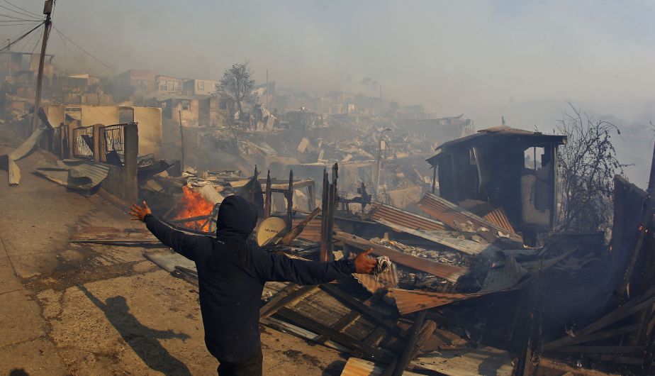 Chile: 140 casas quemadas por incendio en Valparaíso