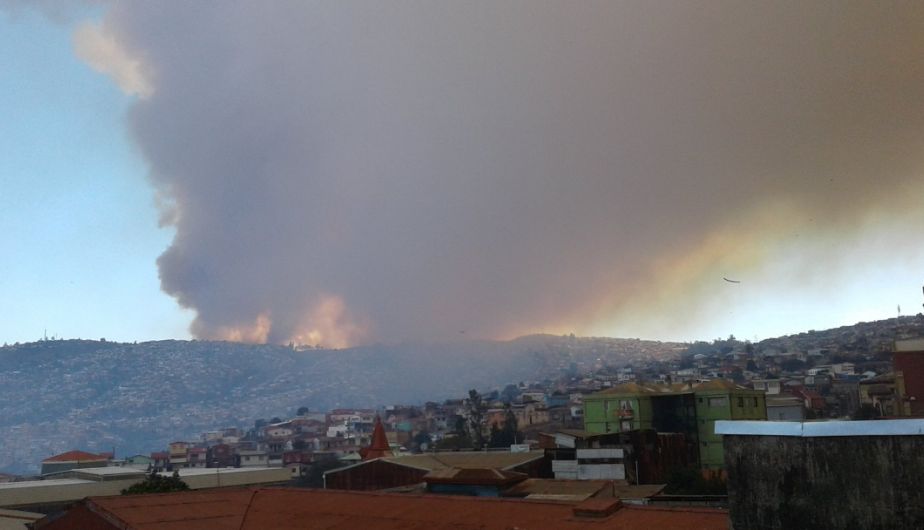 Chile: 140 casas quemadas por incendio en Valparaíso
