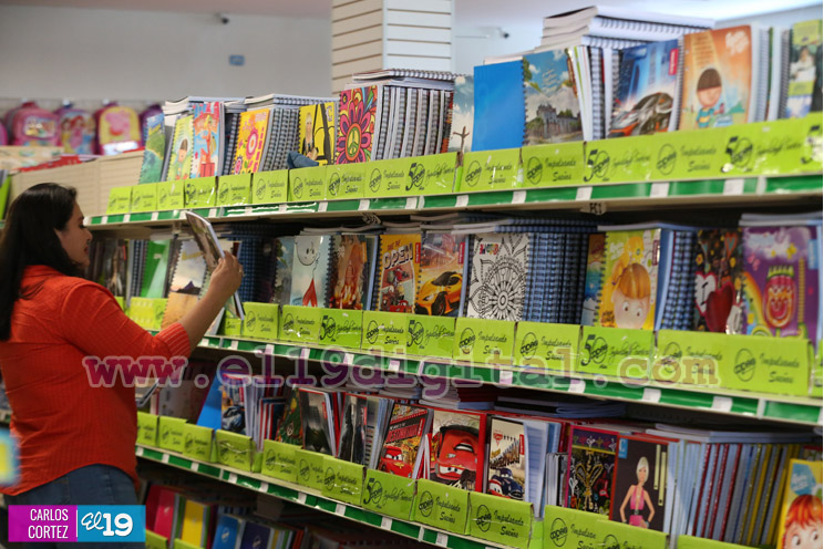 Comercio listo para el inicio de clases