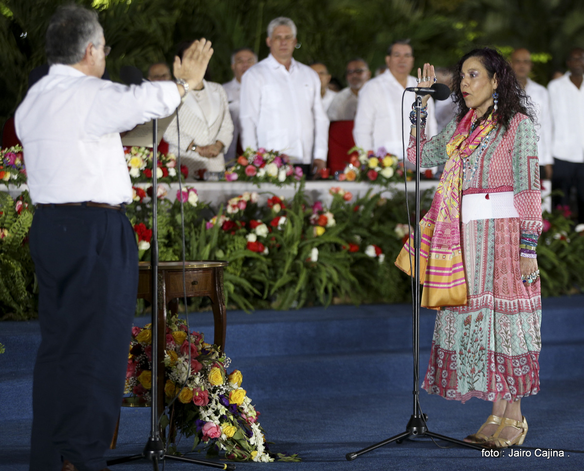 Rosario tras Sesión Solemne de Toma de Posesión del Pueblo-Presidente