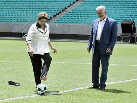 Rousseff inaugura el tercero de doce estadios del Mundial 2014