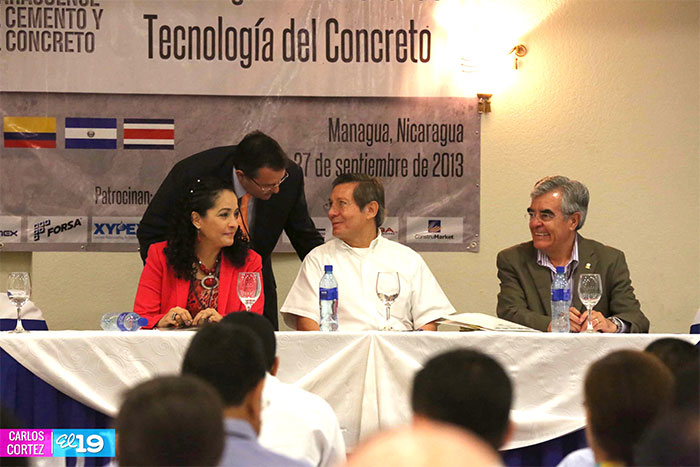 Exponen últimas tendencias mundiales en uso de concreto