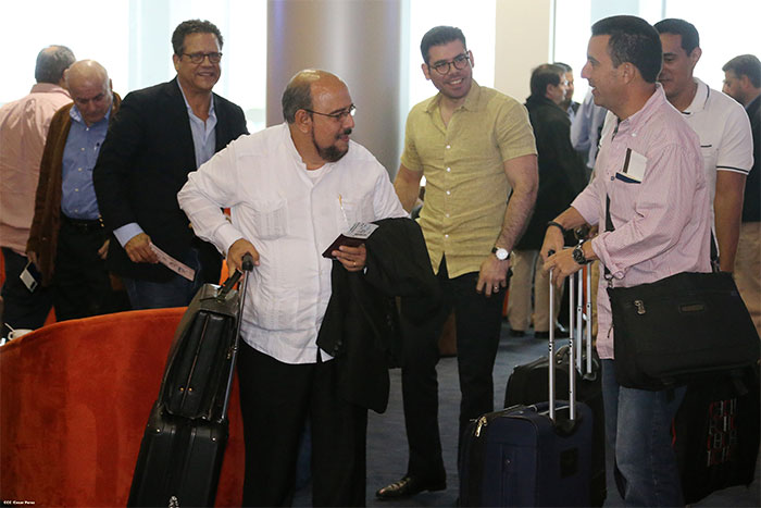 Delegación nicaragüense parte hacia China para reunirse con Wang Jing