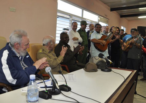 Inauguró Fidel Complejo Educacional “Vilma Espín Guillois” (VIDEO)