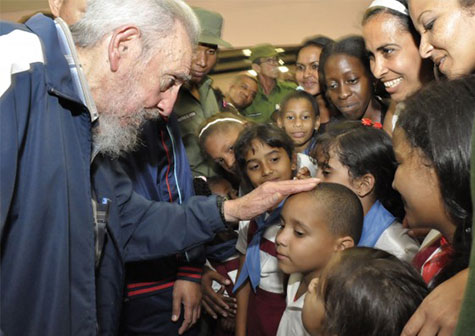 Inauguró Fidel Complejo Educacional “Vilma Espín Guillois” (VIDEO)