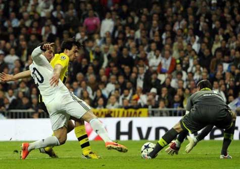 Campeones: Dortmund avanza a final con sufrimiento