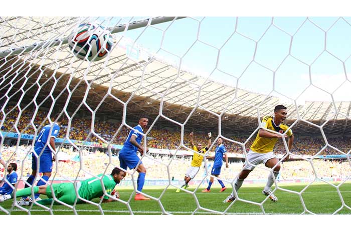 Colombianos demuestran fortaleza en su regreso al Mundial