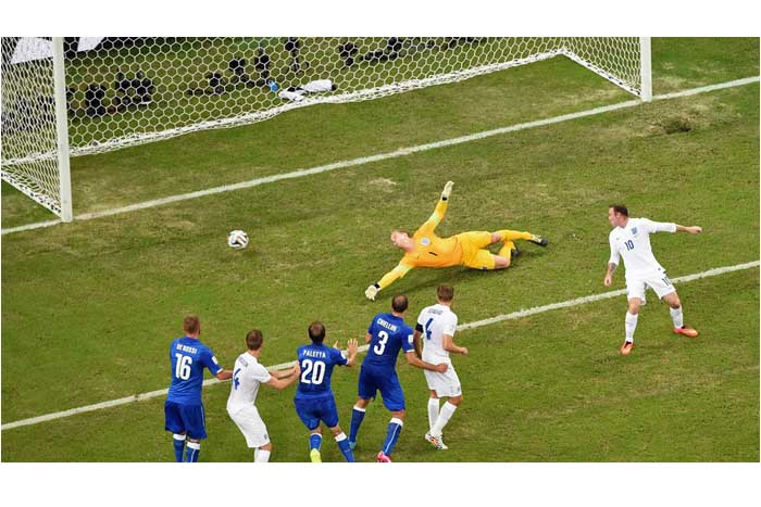 Italia domina a Inglaterra con goles de Marchisio y Balotelli