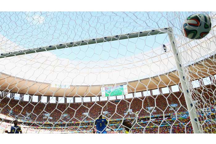 Suiza resurge en el tiempo extra y vence a Ecuador 2-1