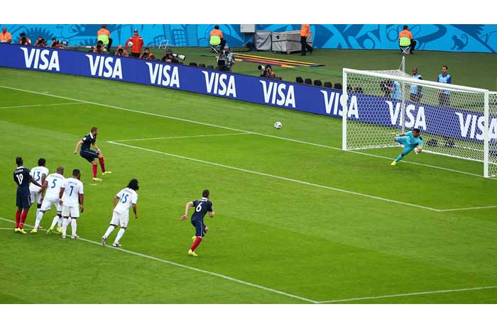 Francia vence a Honduras 3-0 con goles de Karim Benzema