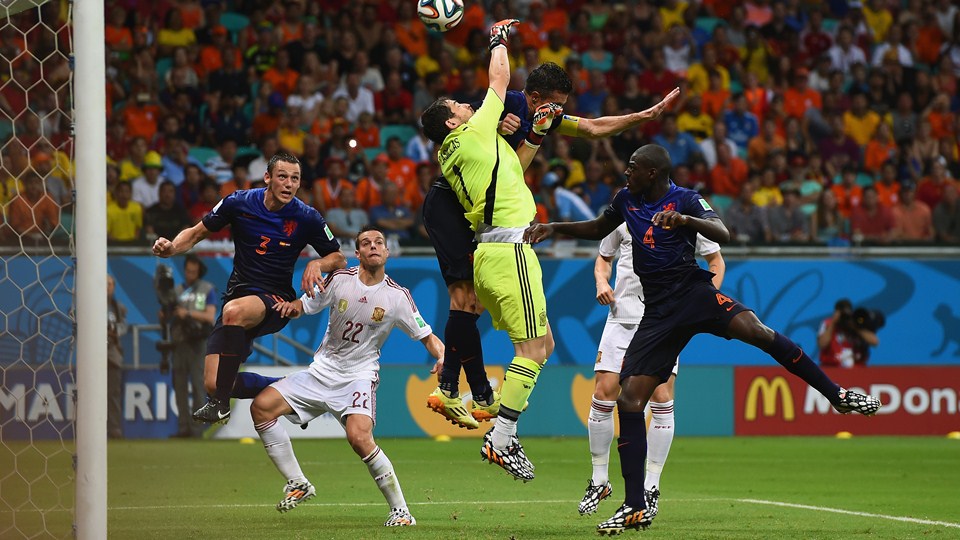 España se juega el orgullo en un duro duelo contra Chile