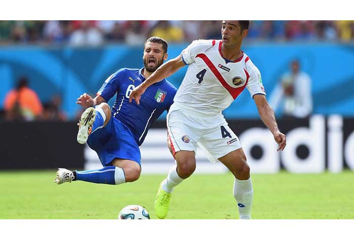 Costa Rica clasifica a octavos de final tras derrotar 1-0 a Italia