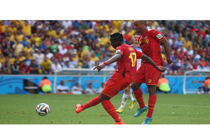 Belgica deja tendido a Rusia en el último minuto